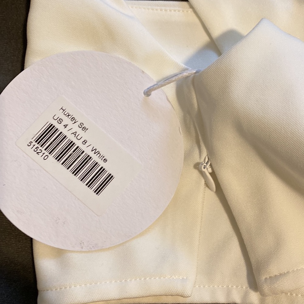 Princess Polly top. Top of two piece set. Size 4 US never worn. White. - Picture 3 of 3